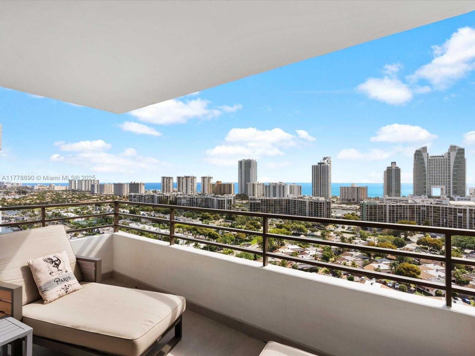 Small Image of 2500 PARKVIEW DR #2203, Hallandale Beach Number 26