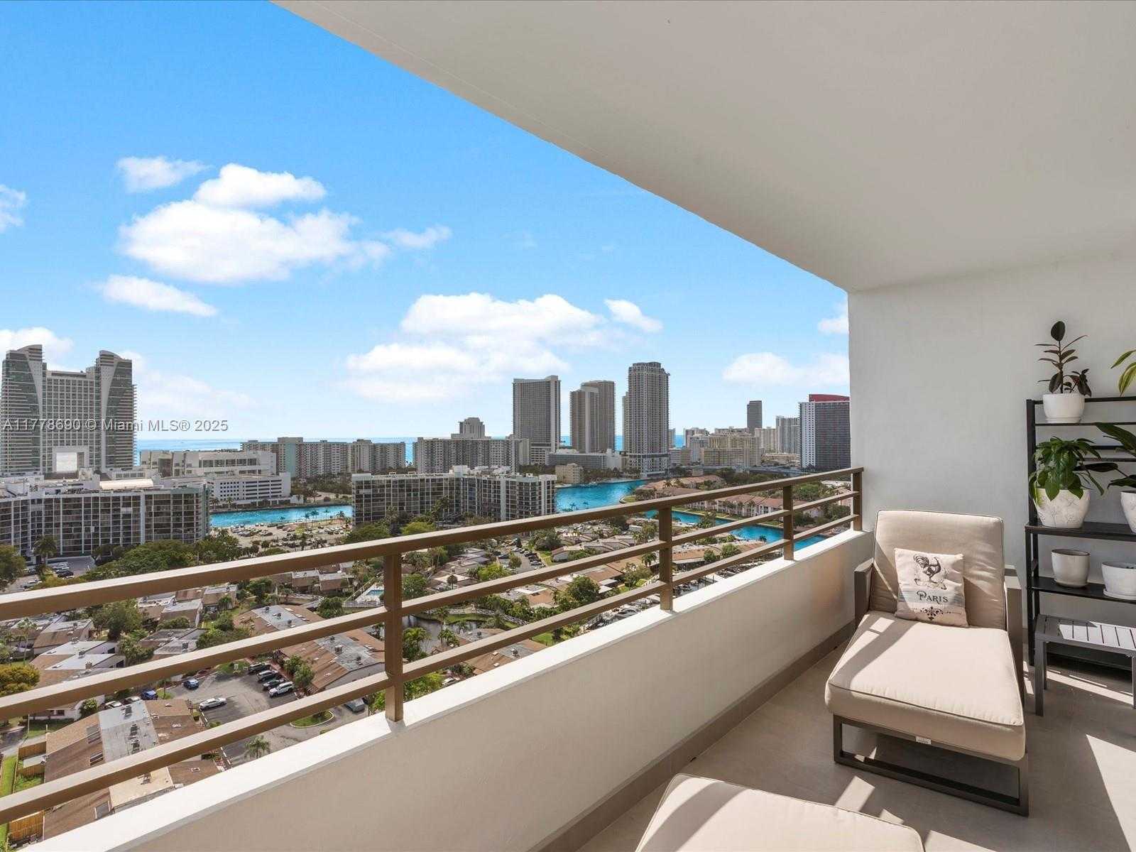 Small Image of 2500 PARKVIEW DR #2203, Hallandale Beach Number 27