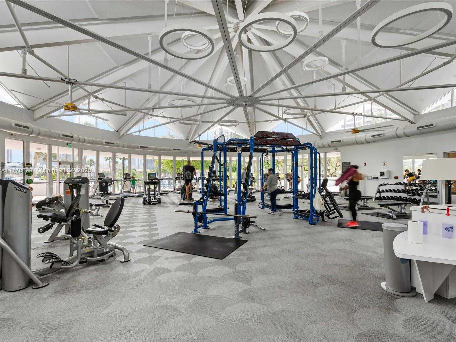 Small Image of 2500 PARKVIEW DR #2203, Hallandale Beach Number 31