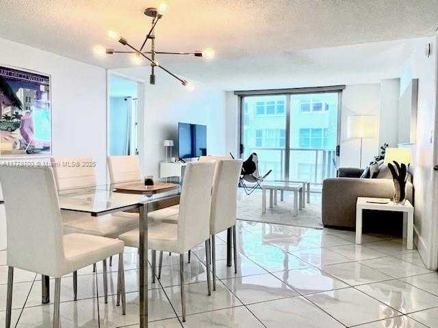 Small Image of 6039 #1114, Miami Beach Number 10