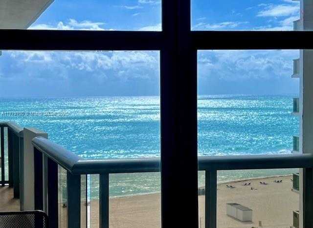 Small Image of 6039 #1114, Miami Beach Number 19