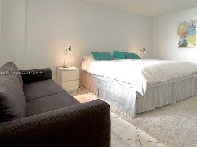 Small Image of 6039 #1114, Miami Beach Number 20