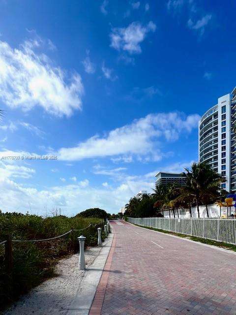 Small Image of 6039 #1114, Miami Beach Number 38