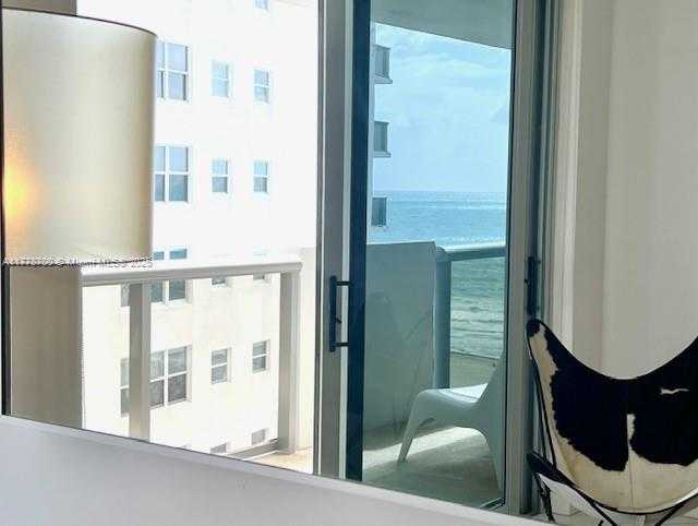 Small Image of 6039 #1114, Miami Beach Number 5