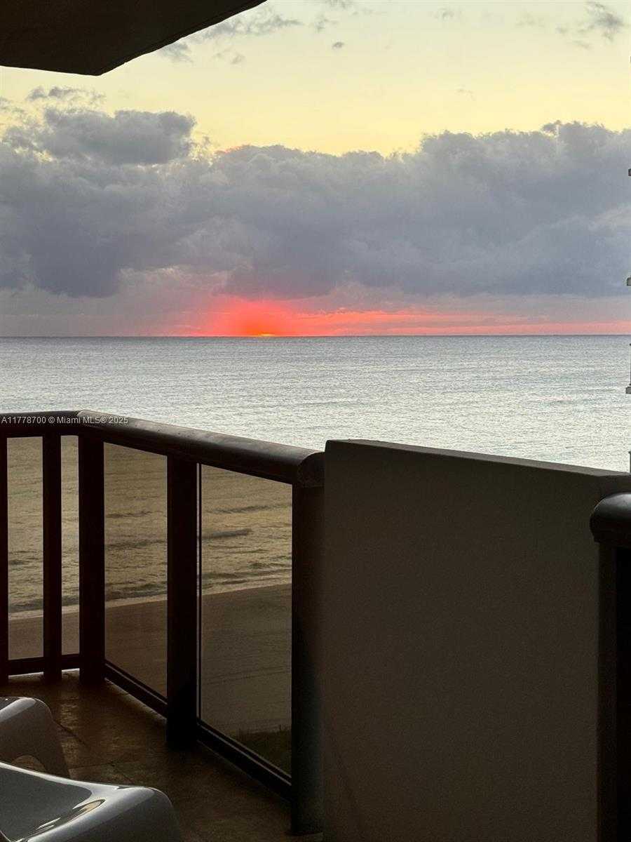 Small Image of 6039 #1114, Miami Beach Number 58