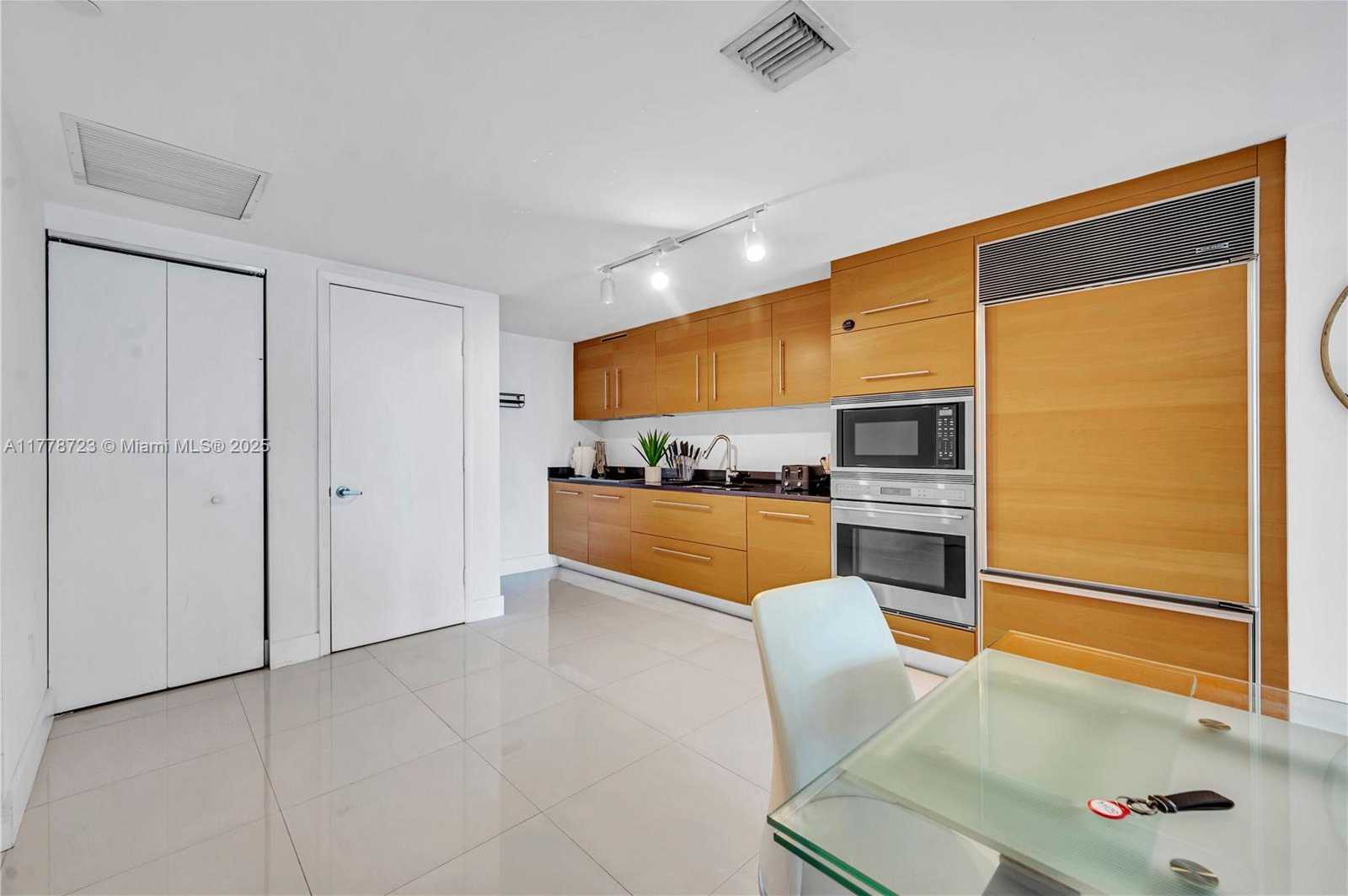 Small Image of 485 SOUTH EAST BRICKELL AVE #1711, Miami Number 10