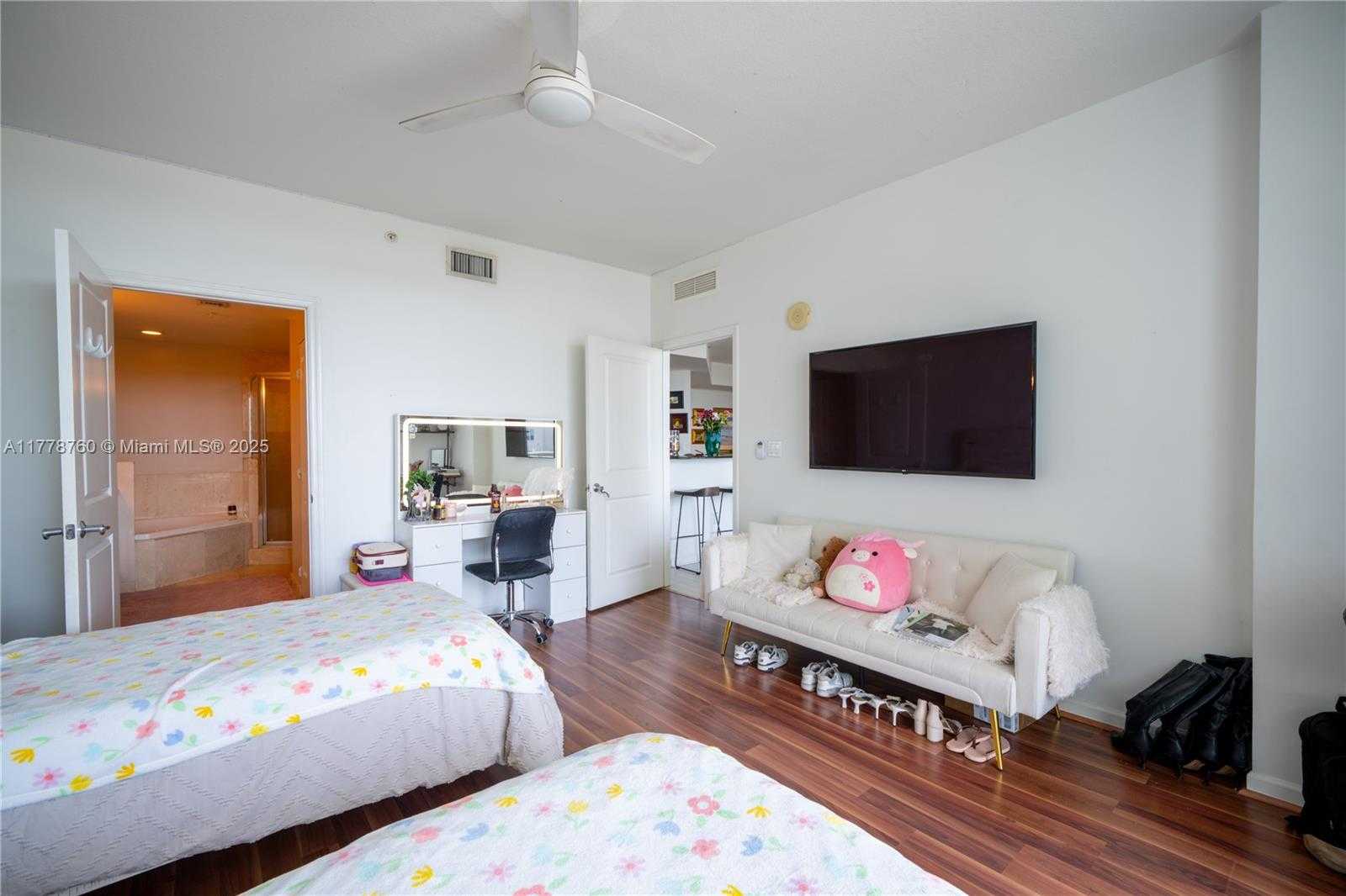 Small Image of 7900 HARBOR ISLAND DR #611, North Bay Village Number 29