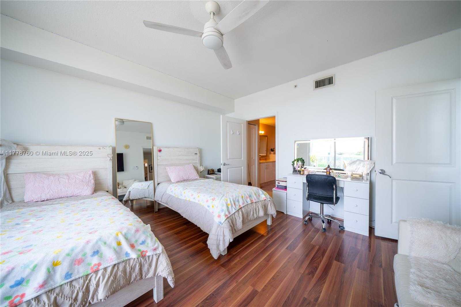 Small Image of 7900 HARBOR ISLAND DR #611, North Bay Village Number 30