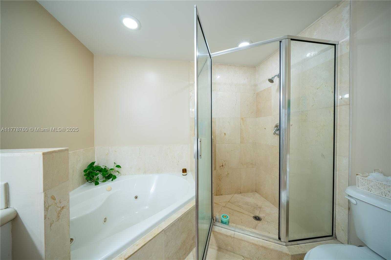 Small Image of 7900 HARBOR ISLAND DR #611, North Bay Village Number 32