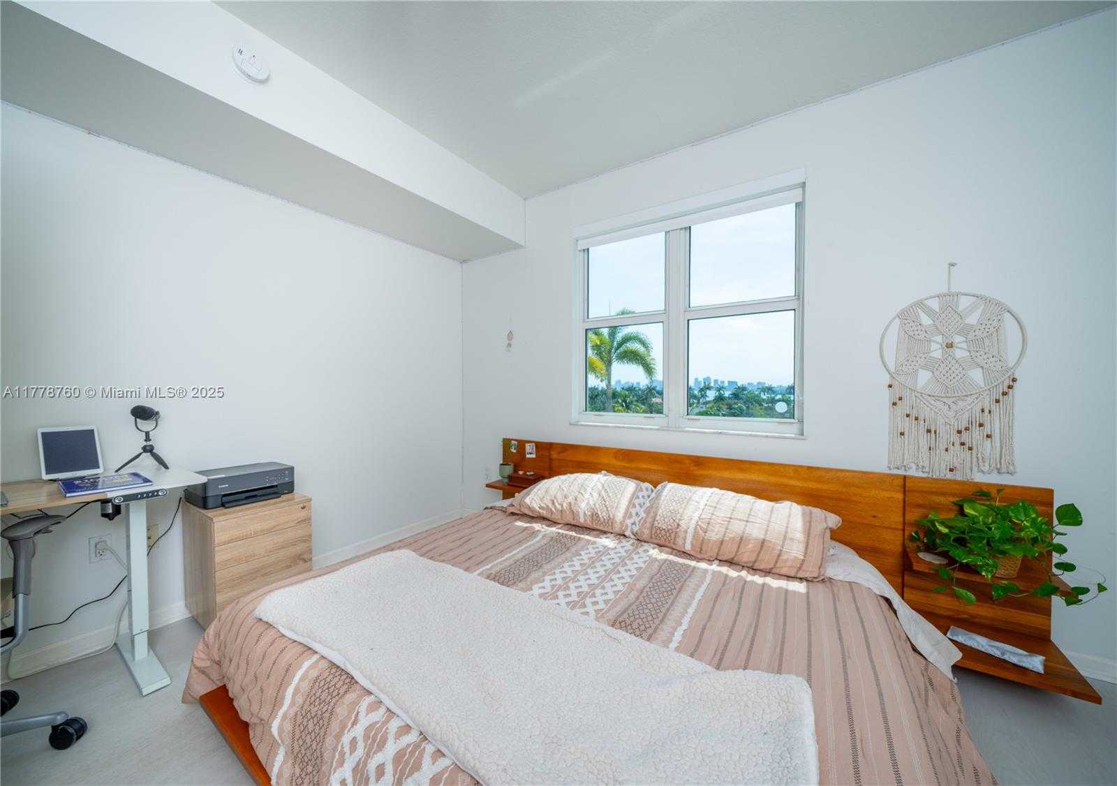 Small Image of 7900 HARBOR ISLAND DR #611, North Bay Village Number 37