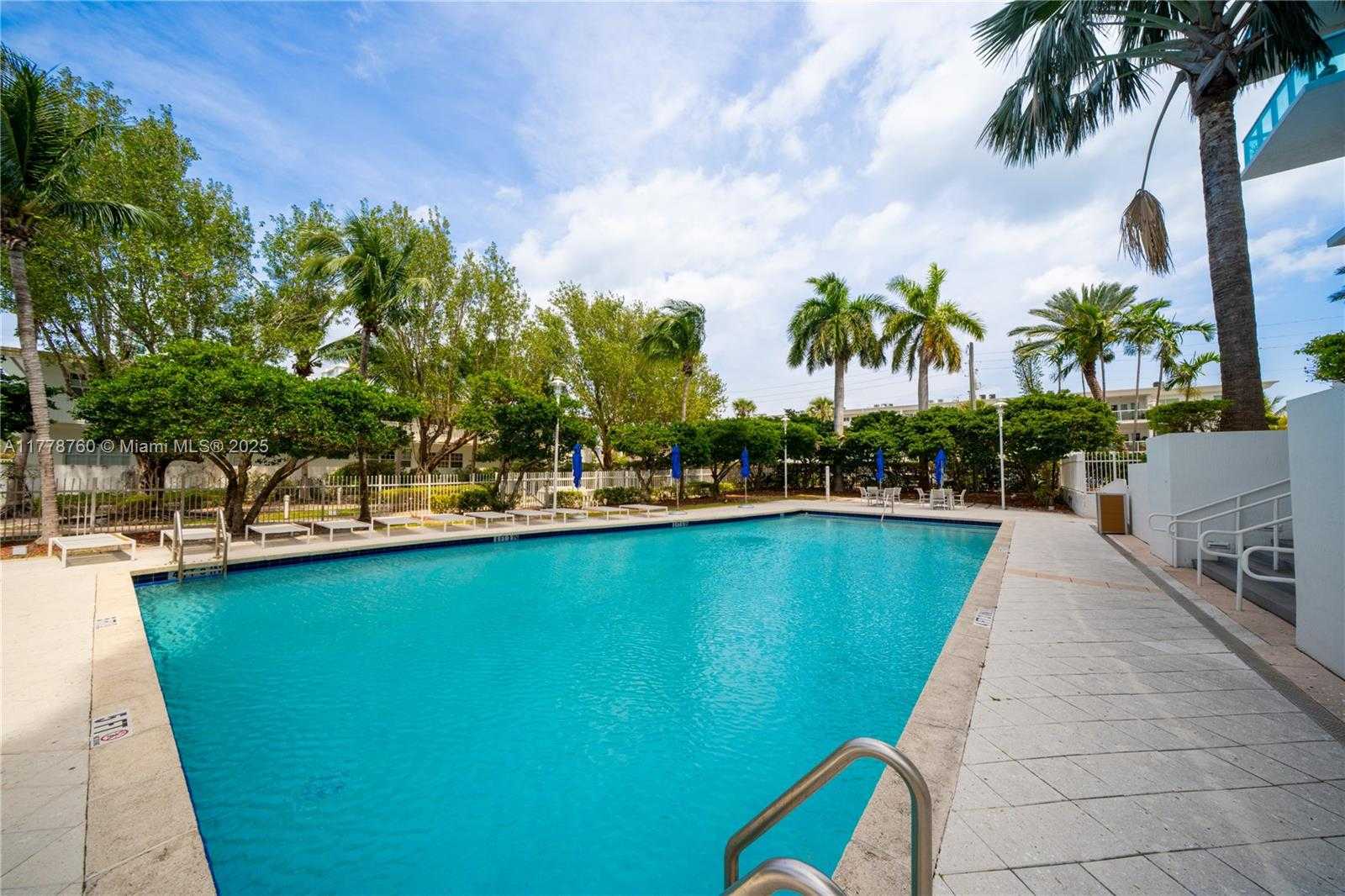 Small Image of 7900 HARBOR ISLAND DR #611, North Bay Village Number 5