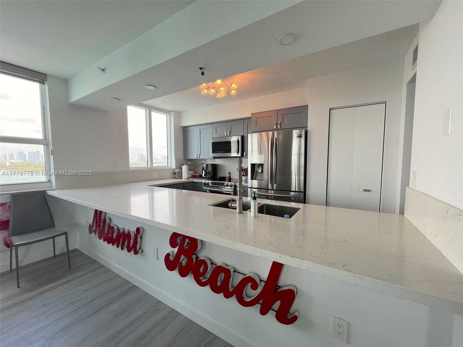 Small Image of 650 WEST AVE #1001, Miami Beach Number 6