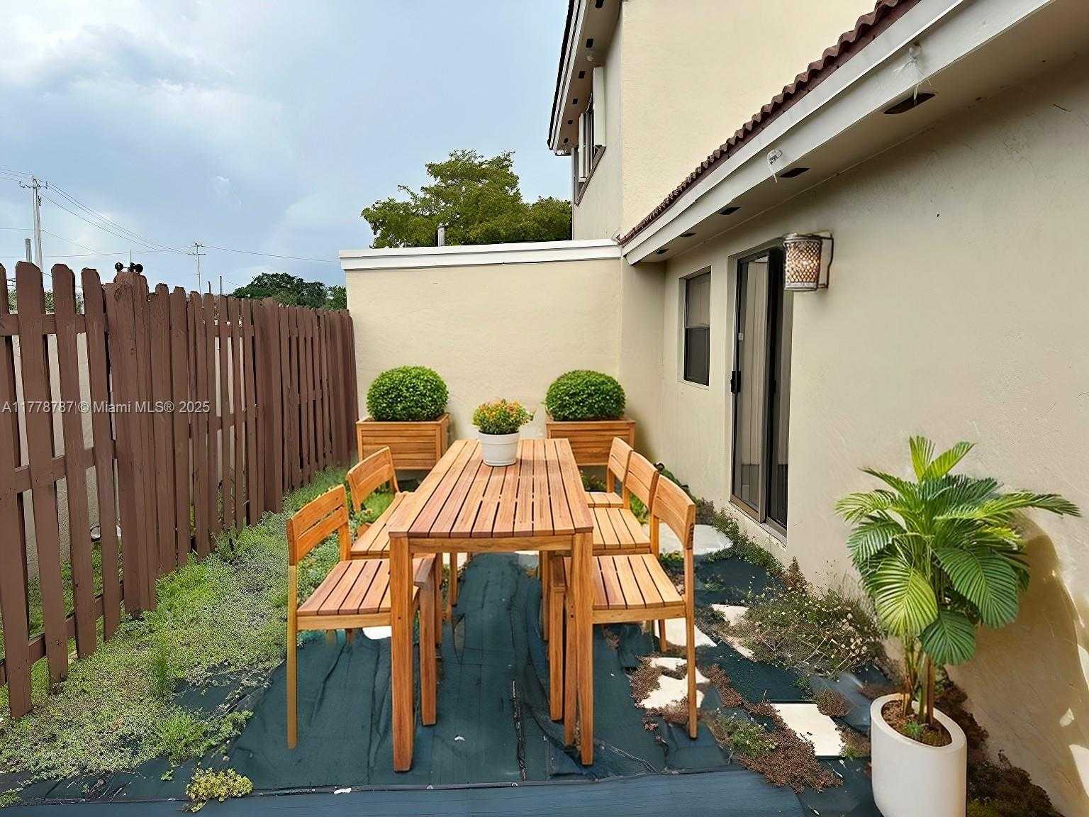 Small Image of 6548 NORTH WEST 170 TERRACE #6548, Hialeah Number 11