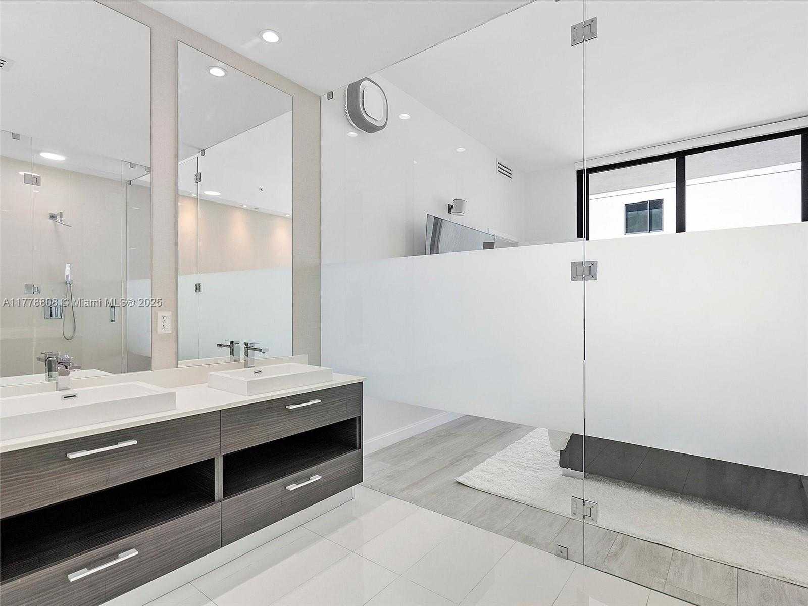 Small Image of 55 SOUTH WEST 9TH ST #4309, Miami Number 10