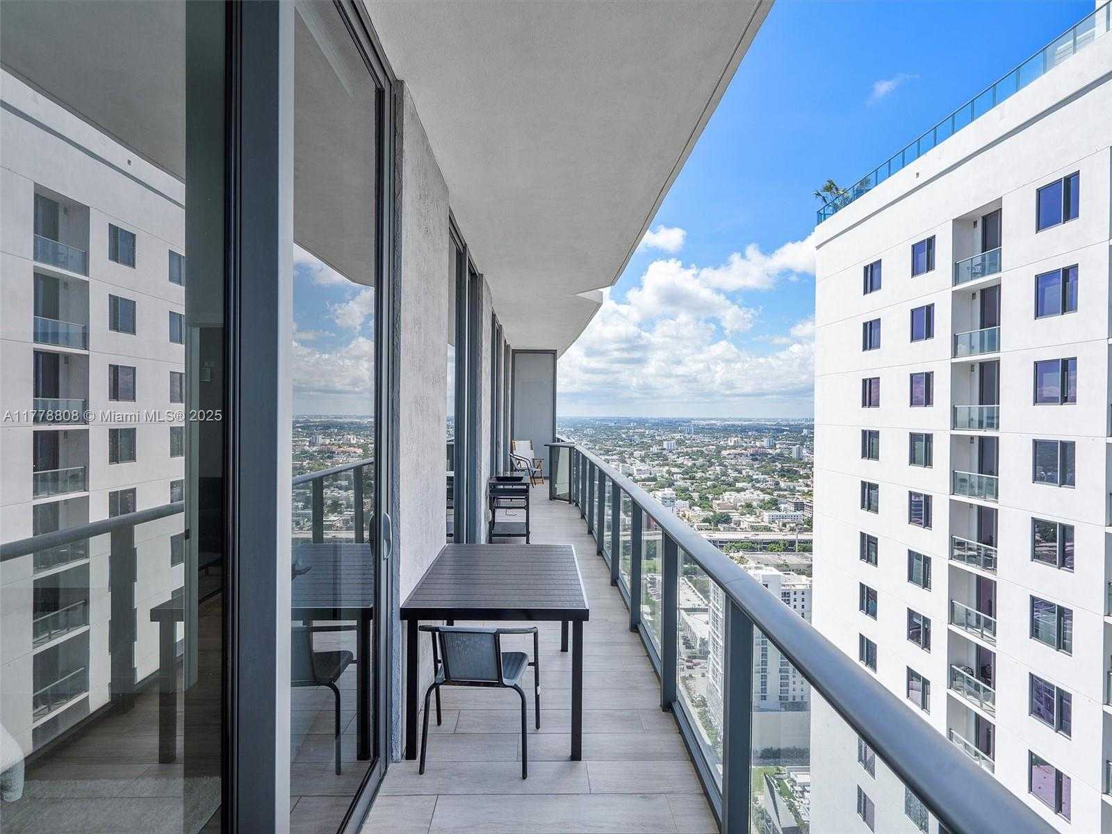 Small Image of 55 SOUTH WEST 9TH ST #4309, Miami Number 22