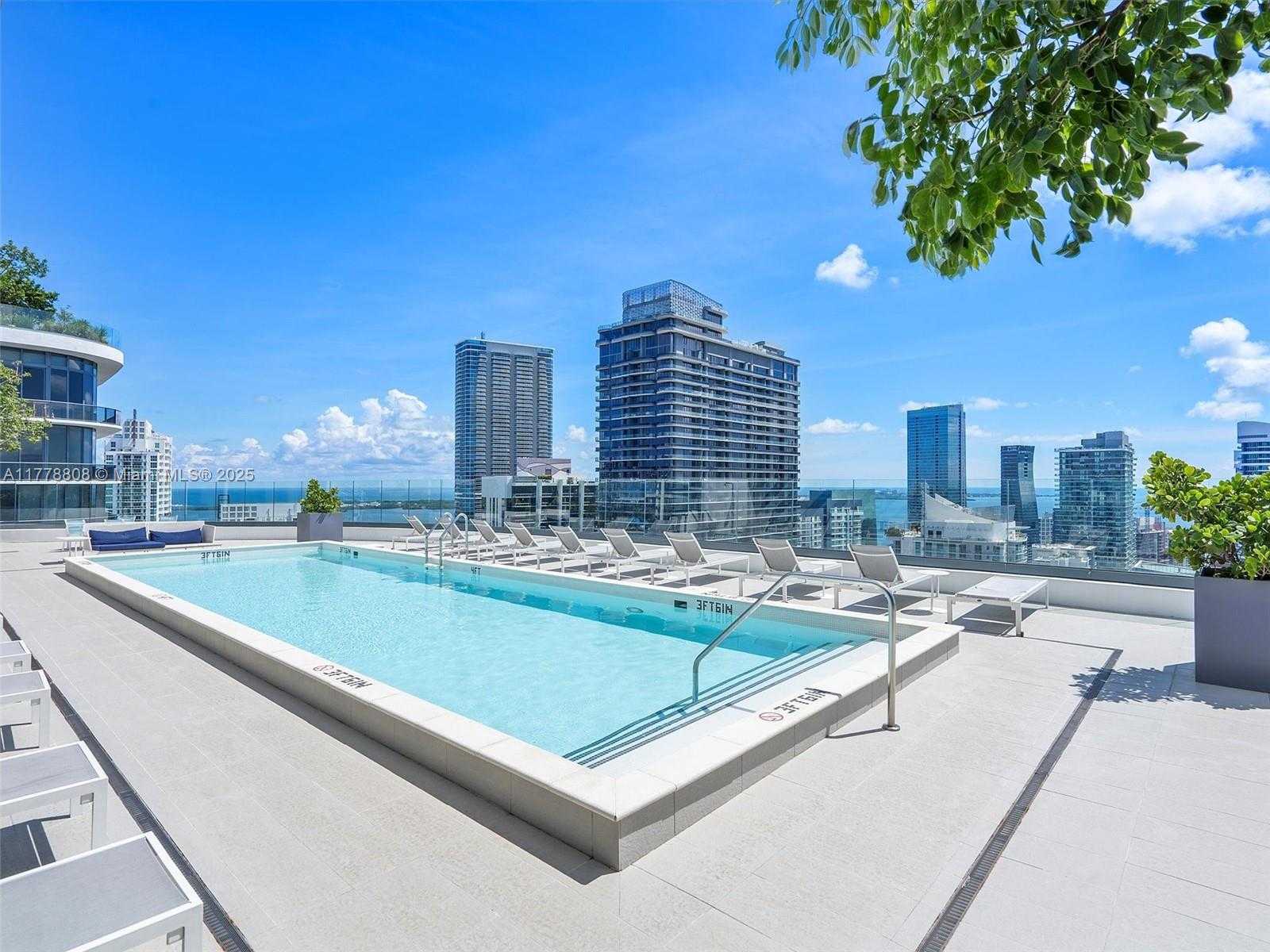 Small Image of 55 SOUTH WEST 9TH ST #4309, Miami Number 25