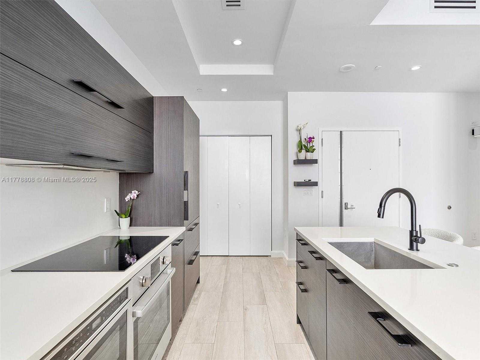 Small Image of 55 SOUTH WEST 9TH ST #4309, Miami Number 6