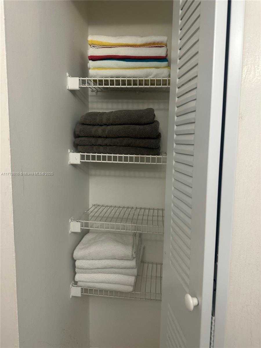 Small Image of 19877 EAST COUNTRY CLUB DR #3105, Aventura Number 14