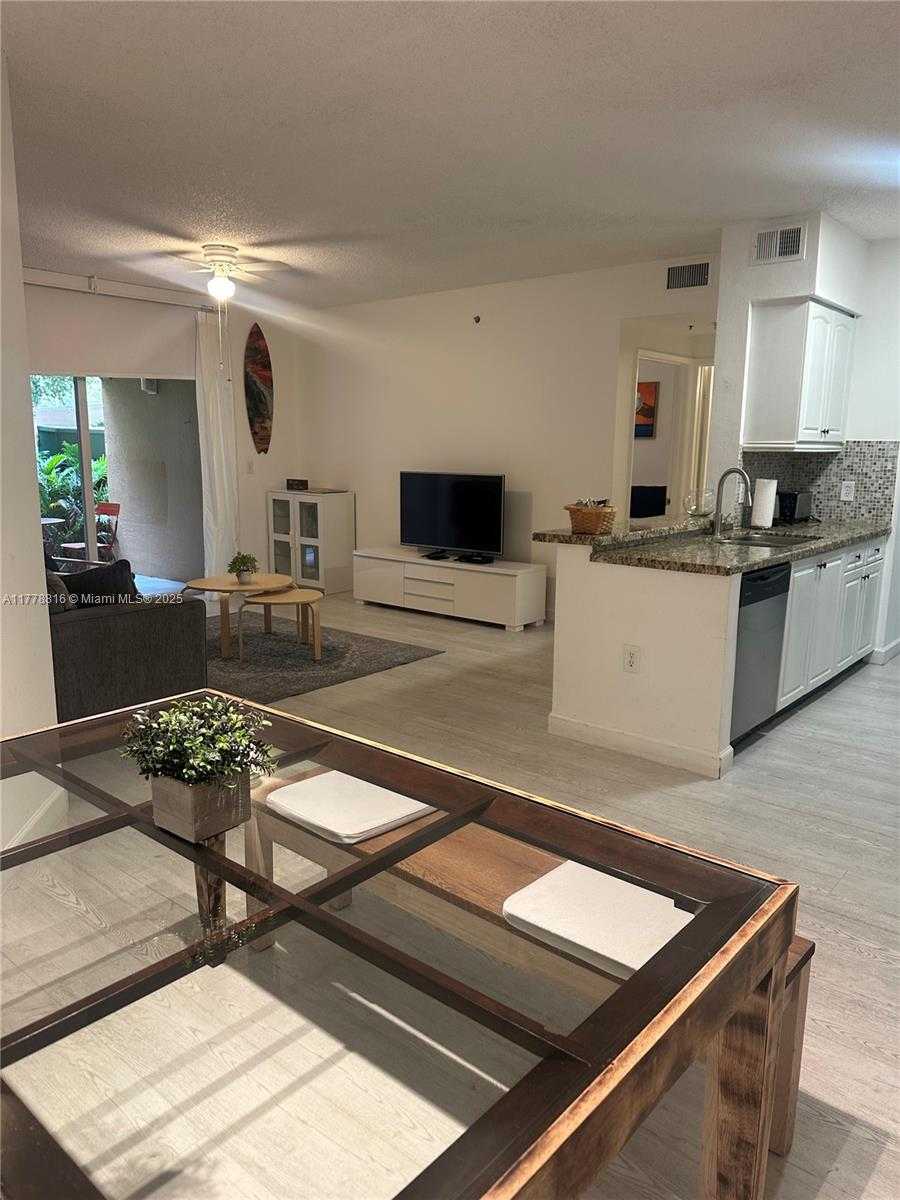 Small Image of 19877 EAST COUNTRY CLUB DR #3105, Aventura Number 3