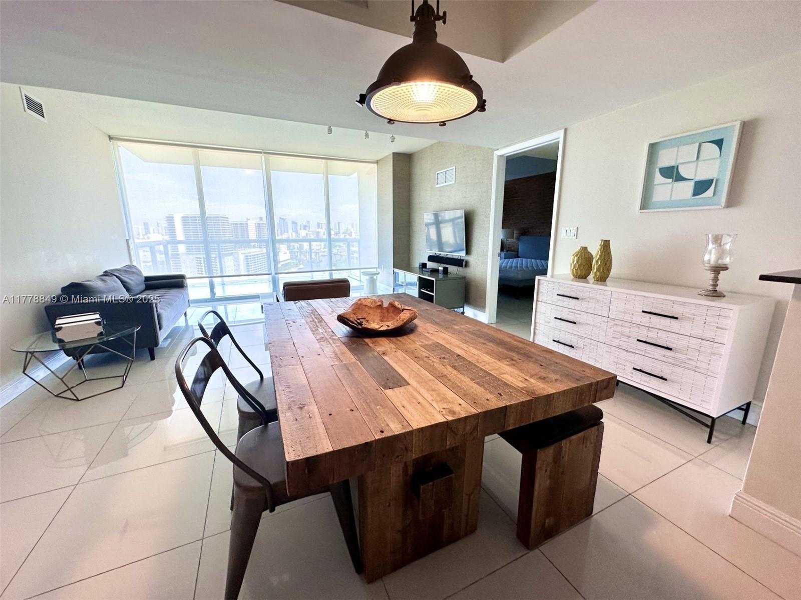 Small Image of 1861 NORTH WEST S RIVER DR #2608, Miami Number 12