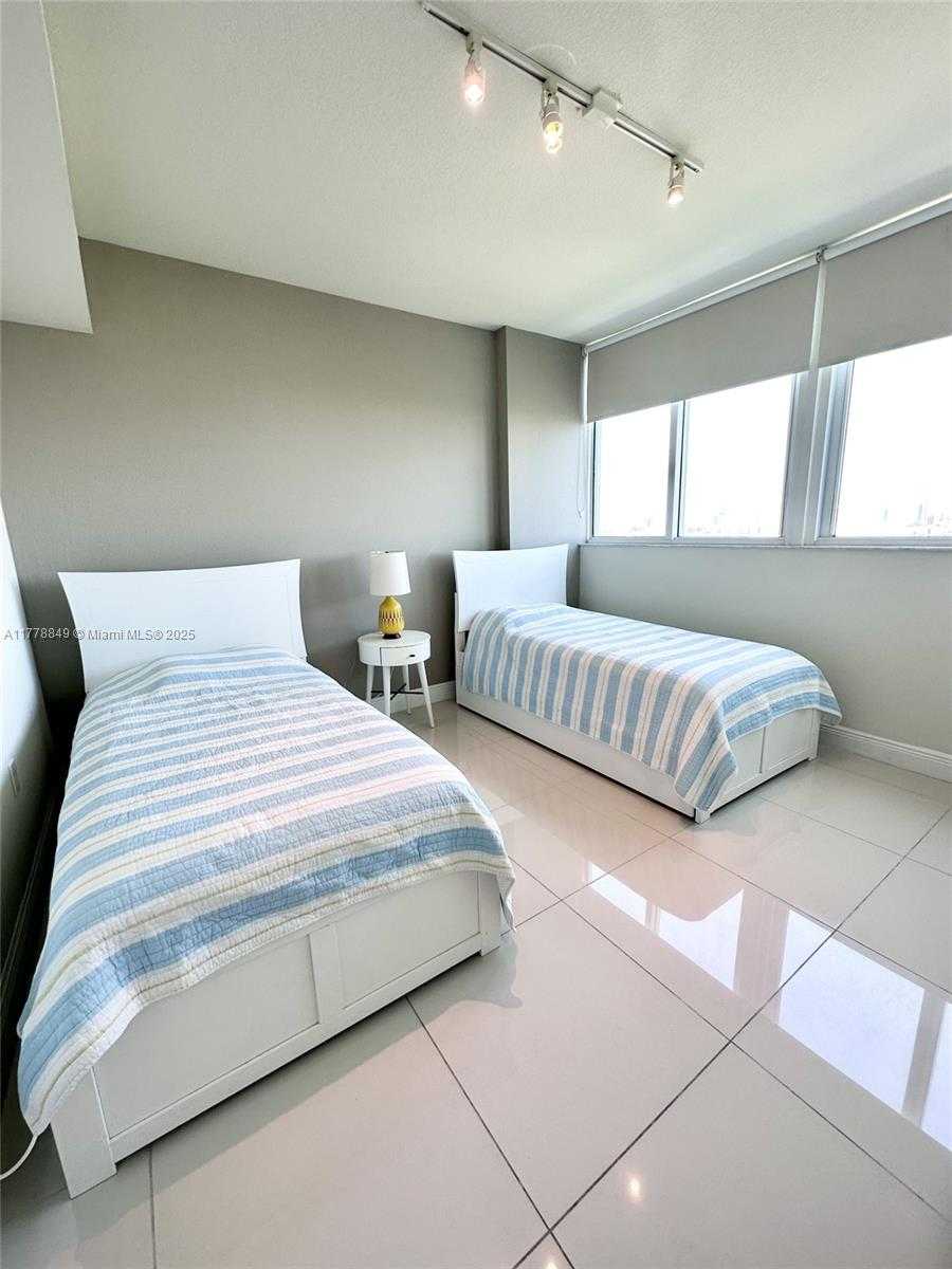 Small Image of 1861 NORTH WEST S RIVER DR #2608, Miami Number 20
