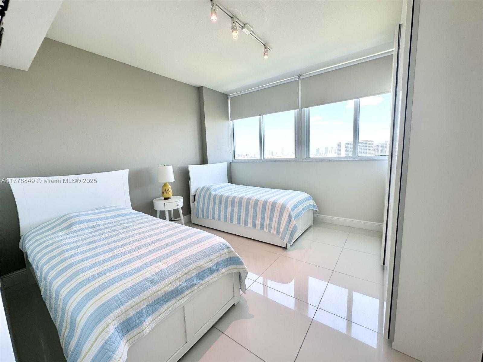 Small Image of 1861 NORTH WEST S RIVER DR #2608, Miami Number 21