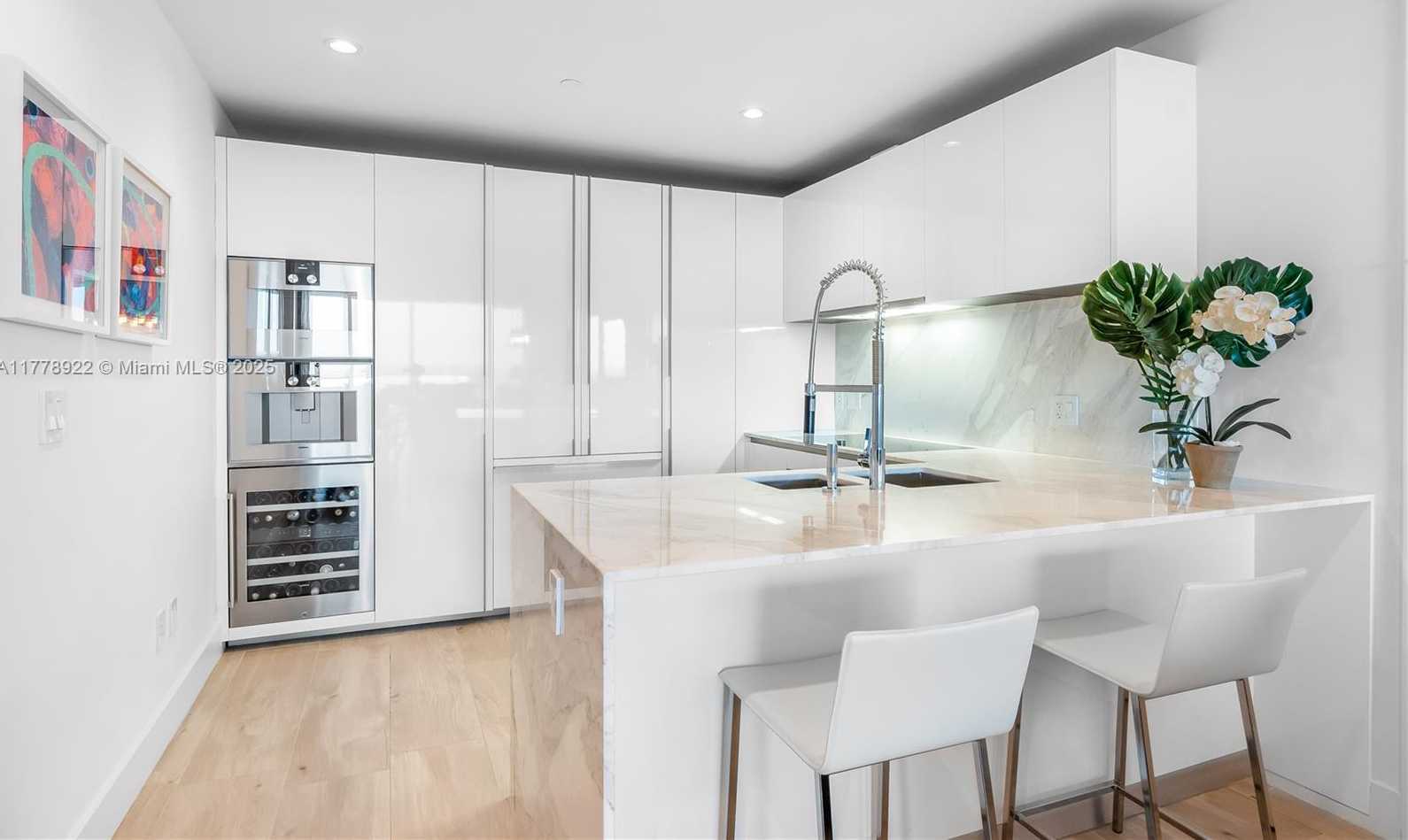 Small Image of 10201 COLLINS AVE #1205, Bal Harbour Number 12