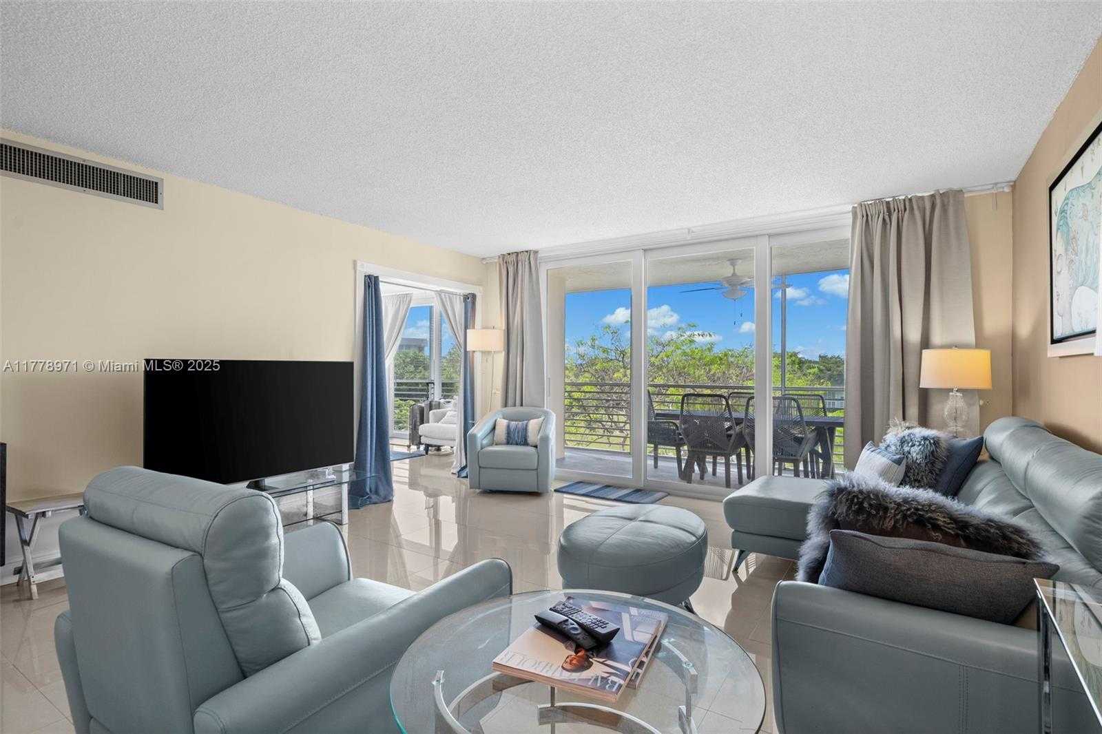 Small Image of 4030 WEST PALM AIRE DR #408, Pompano Beach Number 13
