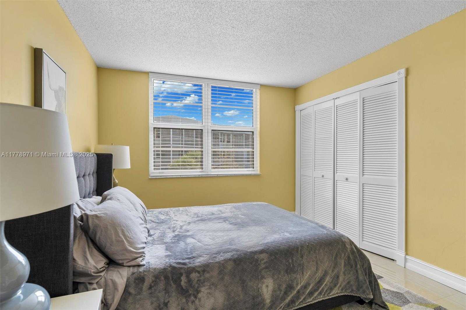 Small Image of 4030 WEST PALM AIRE DR #408, Pompano Beach Number 25