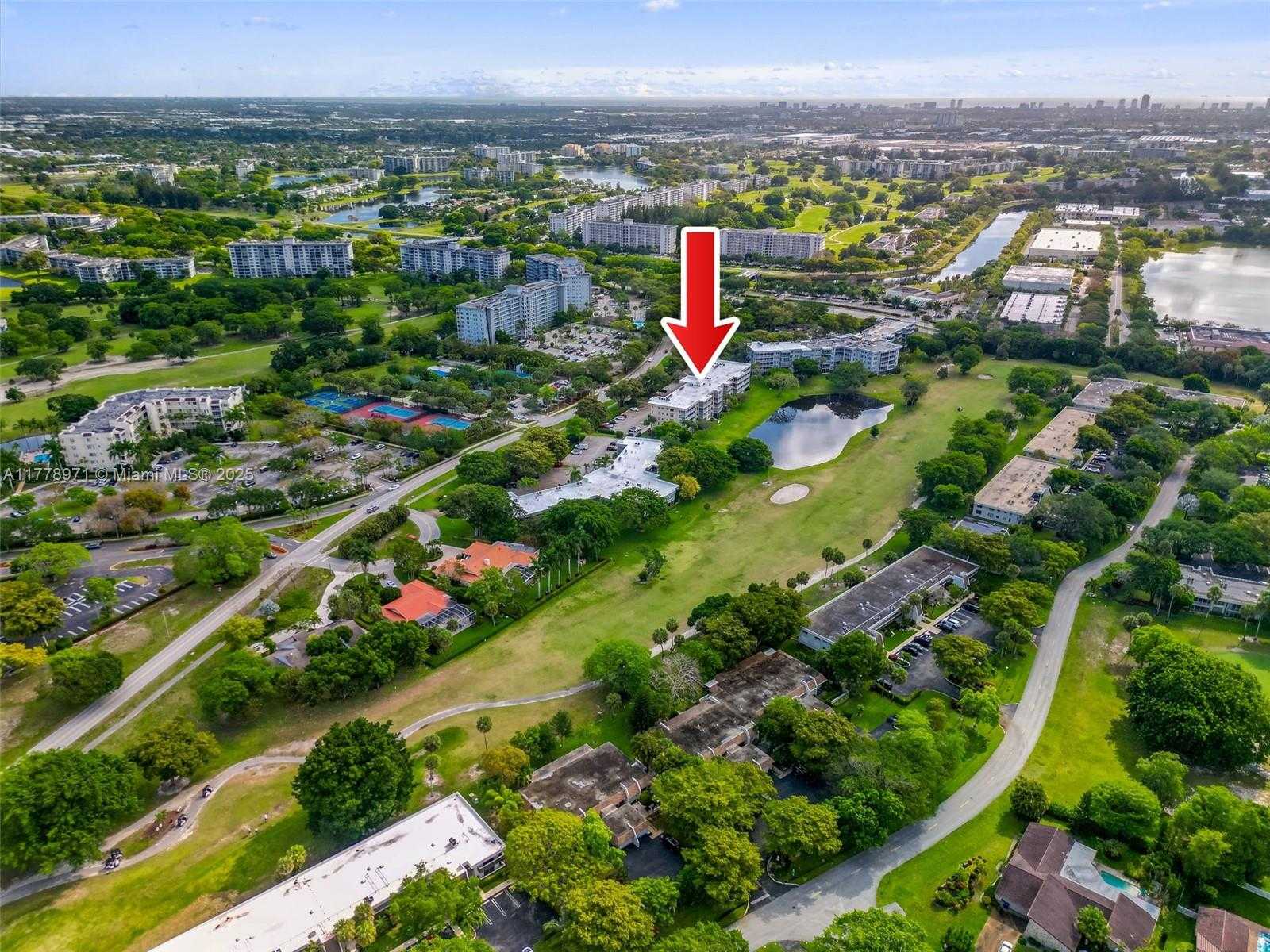 Small Image of 4030 WEST PALM AIRE DR #408, Pompano Beach Number 45