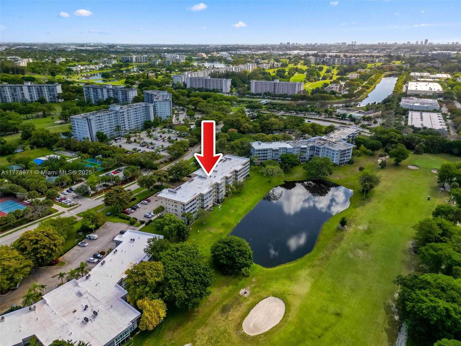 Small Image of 4030 WEST PALM AIRE DR #408, Pompano Beach Number 47