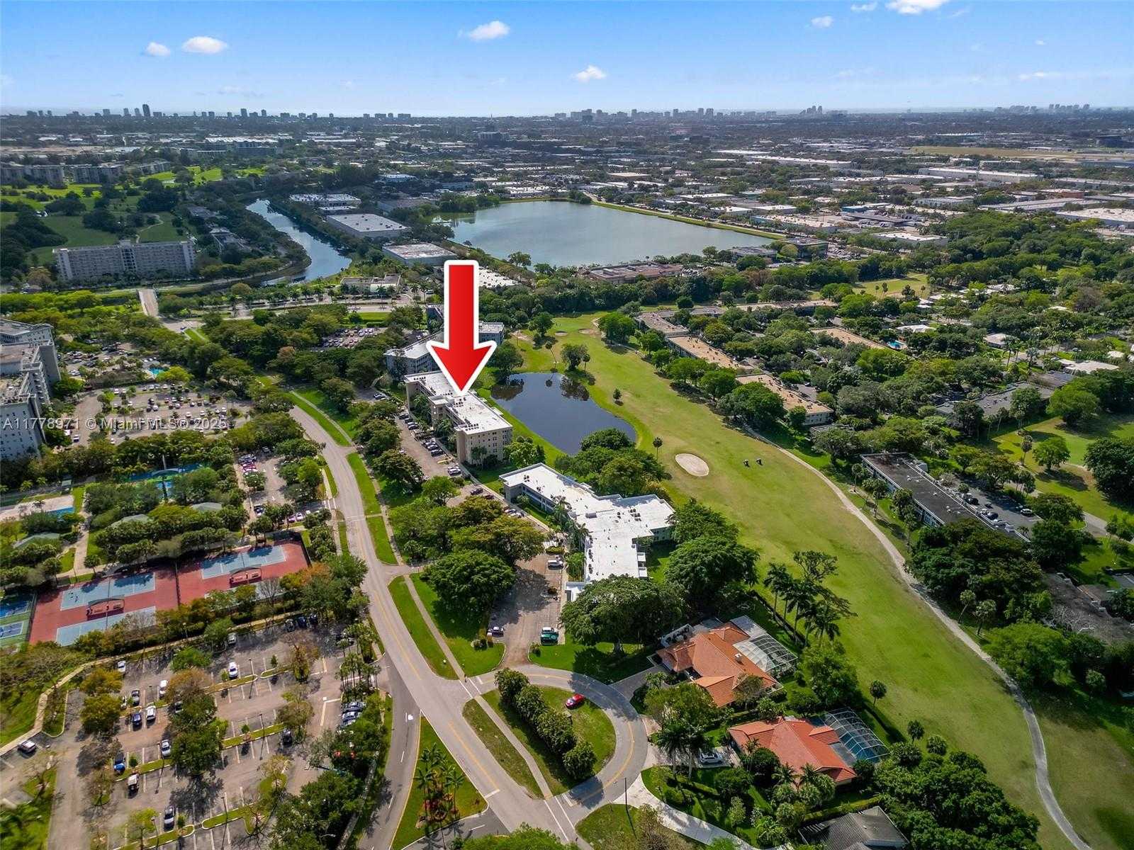 Small Image of 4030 WEST PALM AIRE DR #408, Pompano Beach Number 57
