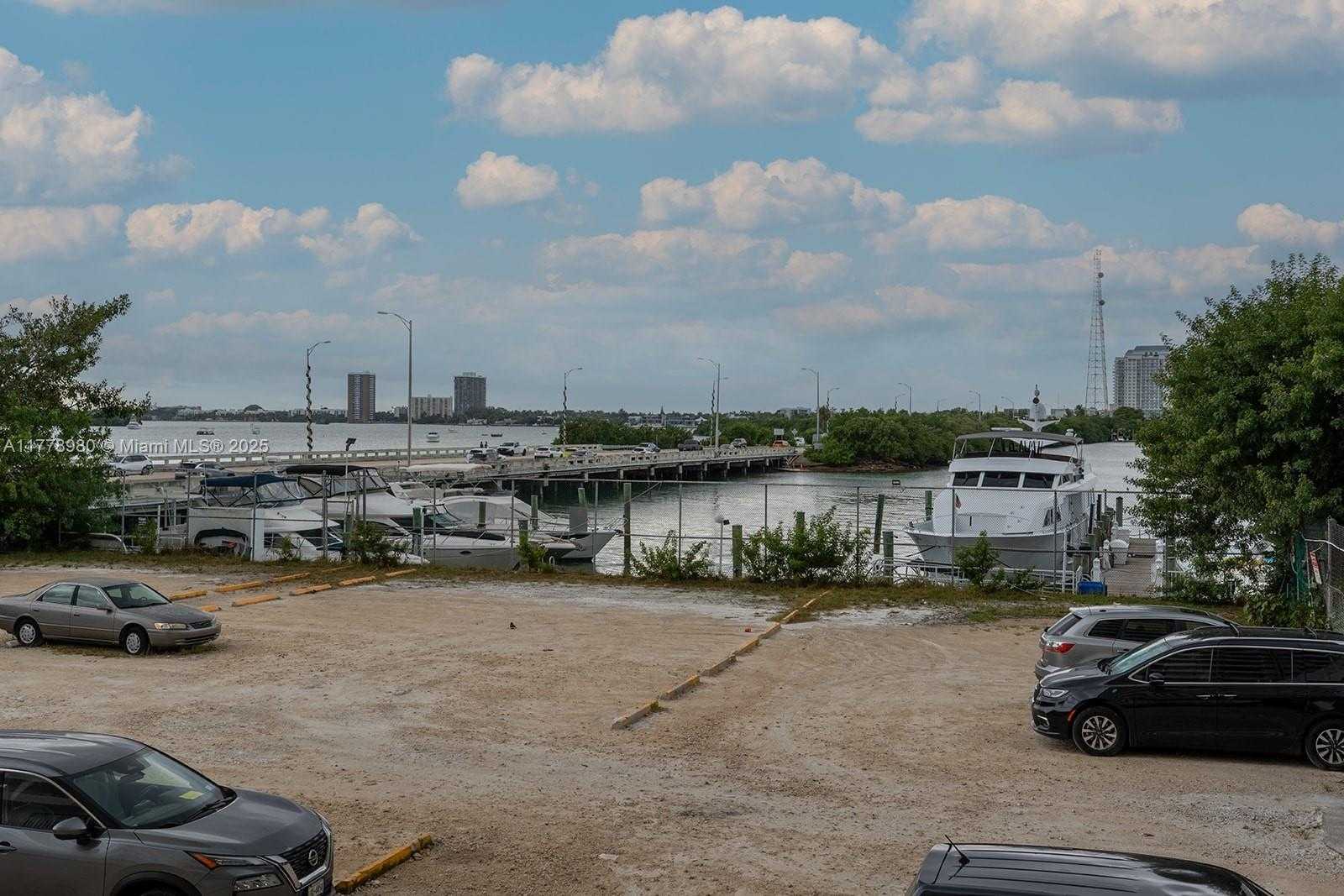 Small Image of 7904 WEST DR #104, North Bay Village Number 16