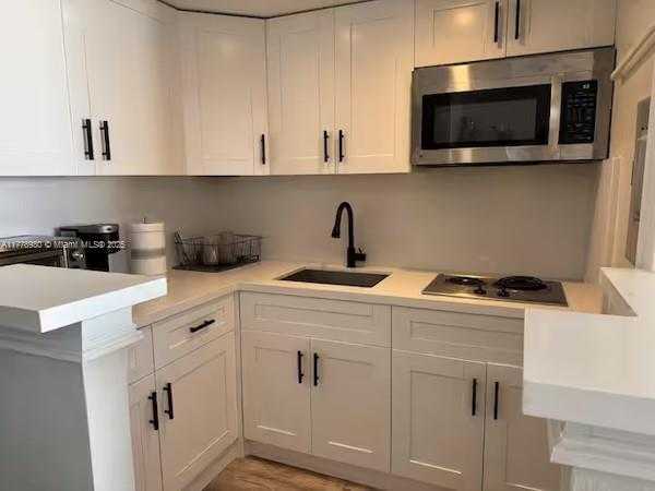 Small Image of 7904 WEST DR #104, North Bay Village Number 6