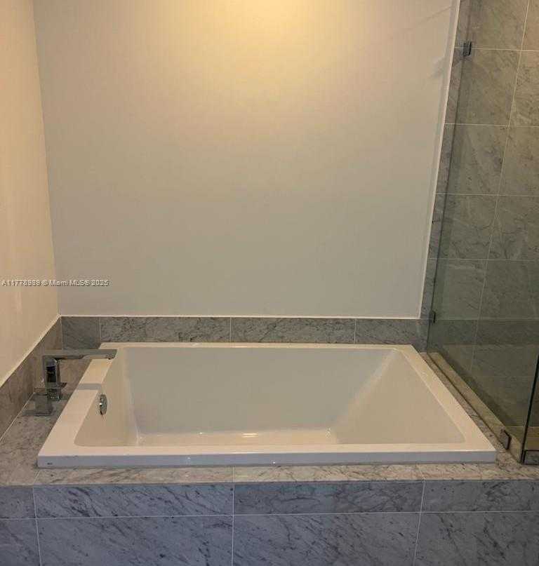 Small Image of 801 SOUTH MIAMI AVE #5108, Miami Number 6