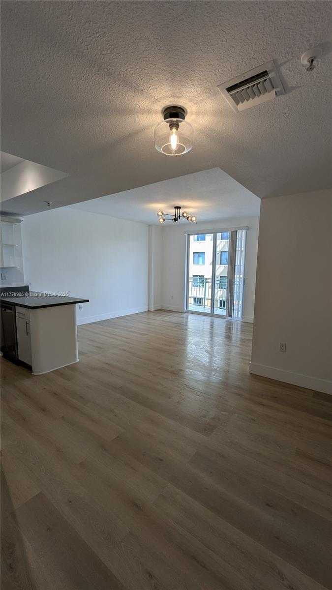 Small Image of 3500 #600, Miami Number 4