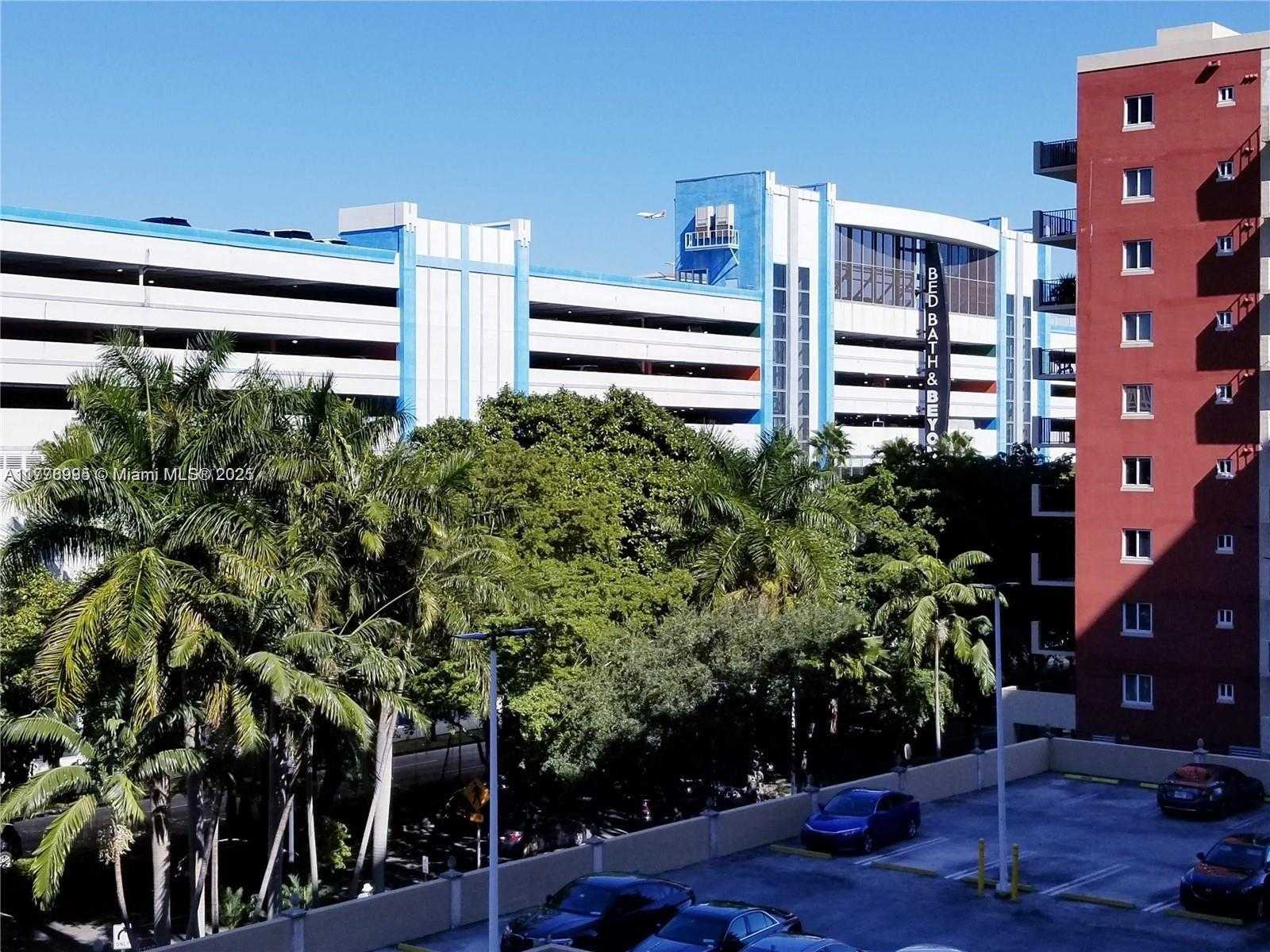 Small Image of 3500 #600, Miami Number 9