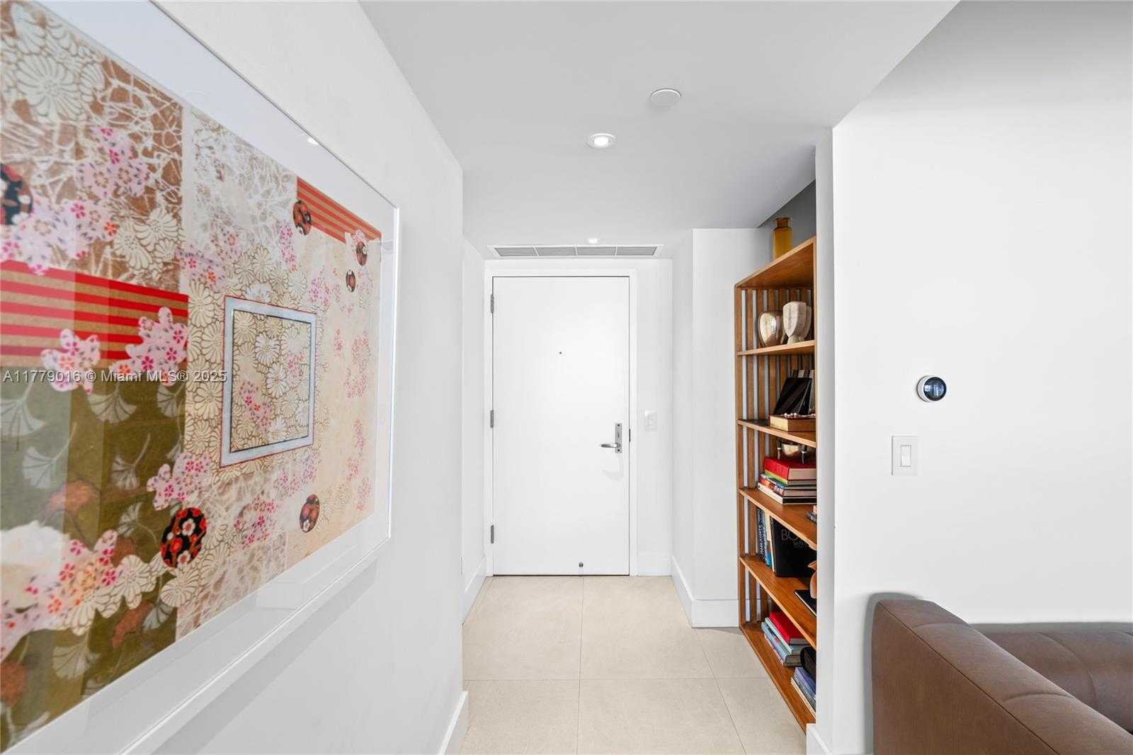 Small Image of 21055 YACHT CLUB DR #2707, Aventura Number 11
