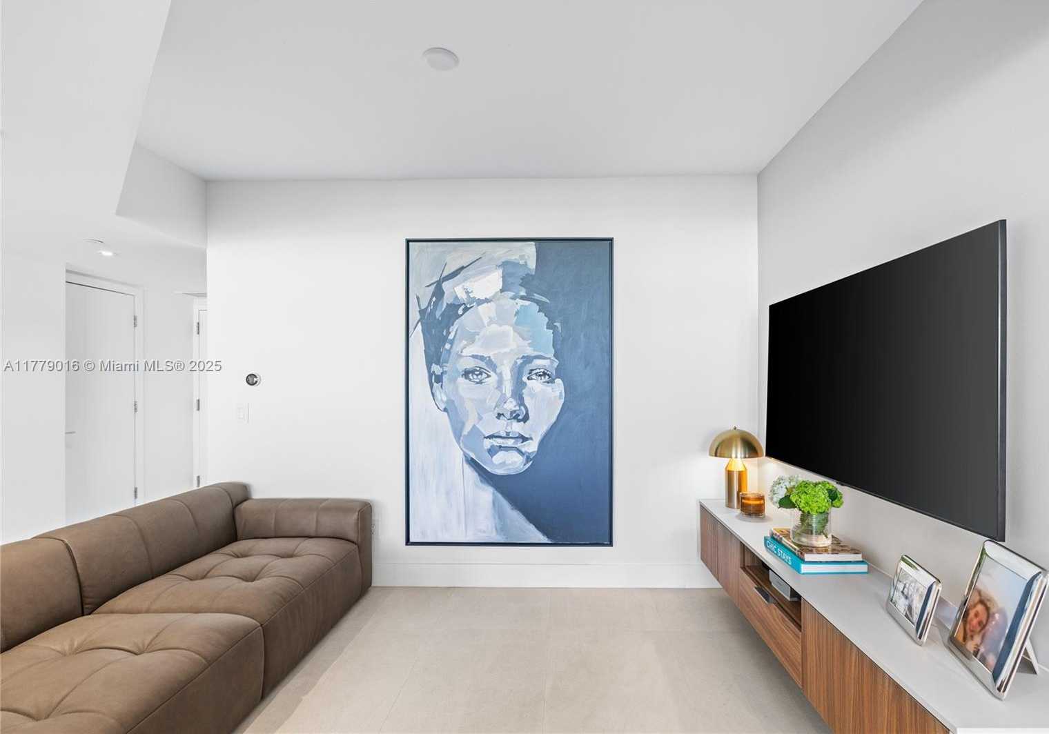 Small Image of 21055 YACHT CLUB DR #2707, Aventura Number 14