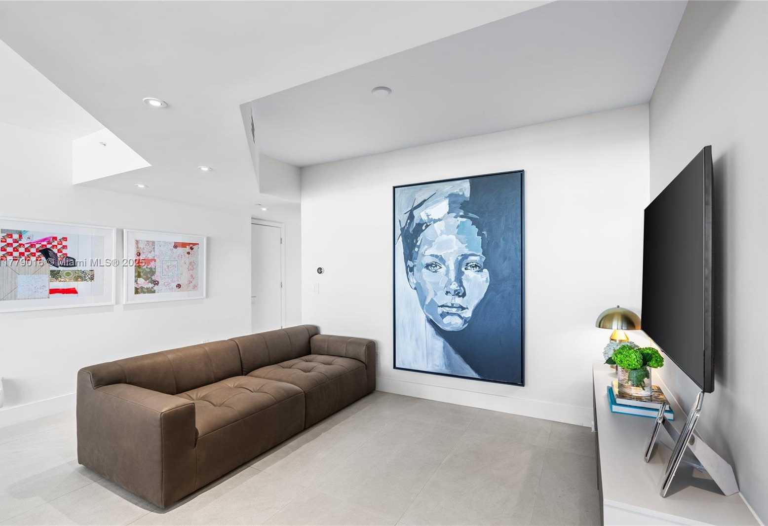 Small Image of 21055 YACHT CLUB DR #2707, Aventura Number 15