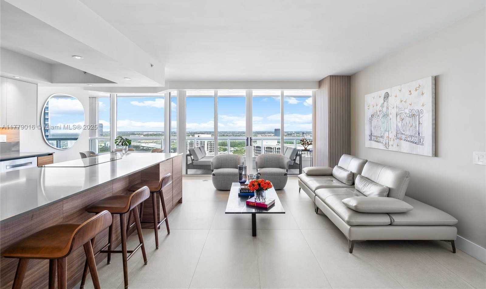 Small Image of 21055 YACHT CLUB DR #2707, Aventura Number 20