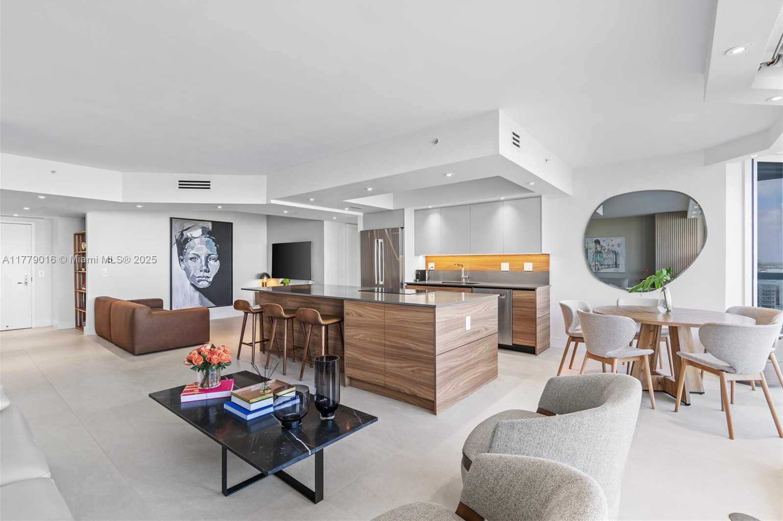 Small Image of 21055 YACHT CLUB DR #2707, Aventura Number 7