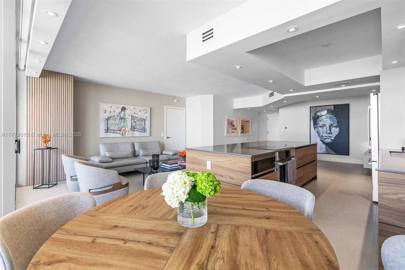 Small Image of 21055 YACHT CLUB DR #2707, Aventura Number 9