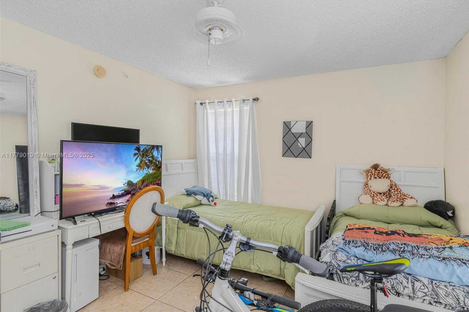 Small Image of 2433 CENTERGATE DR #102, Miramar Number 13