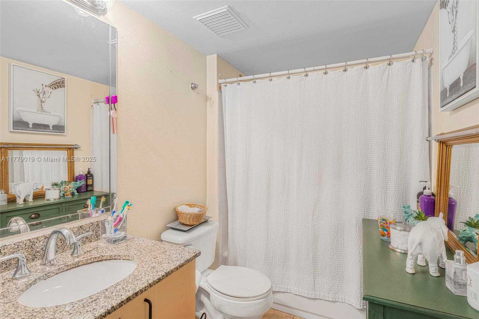 Small Image of 2433 CENTERGATE DR #102, Miramar Number 14