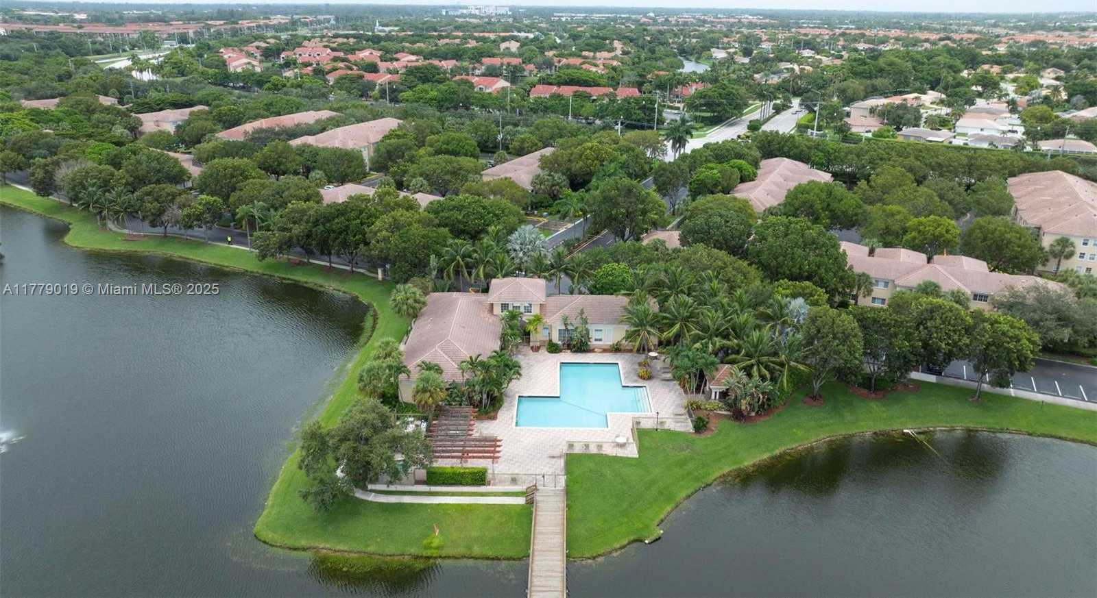 Small Image of 2433 CENTERGATE DR #102, Miramar Number 19