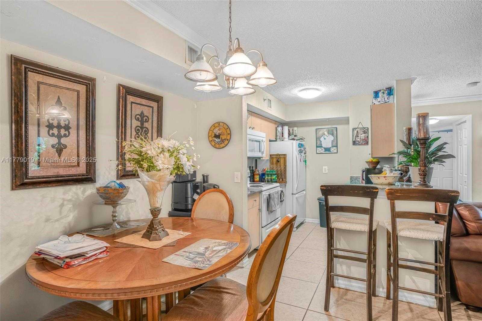 Small Image of 2433 CENTERGATE DR #102, Miramar Number 3
