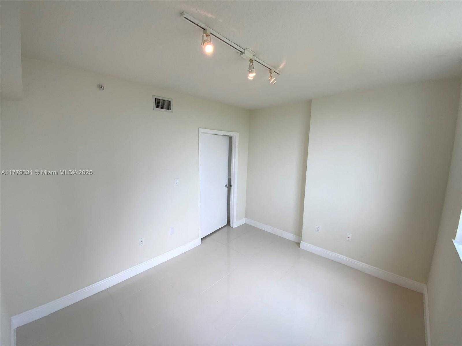 Small Image of 1861 NORTH WEST S RIVER DR #803, Miami Number 10