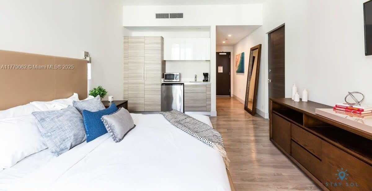 Small Image of 777 NORTH OCEAN DR #S503, Hollywood Number 2