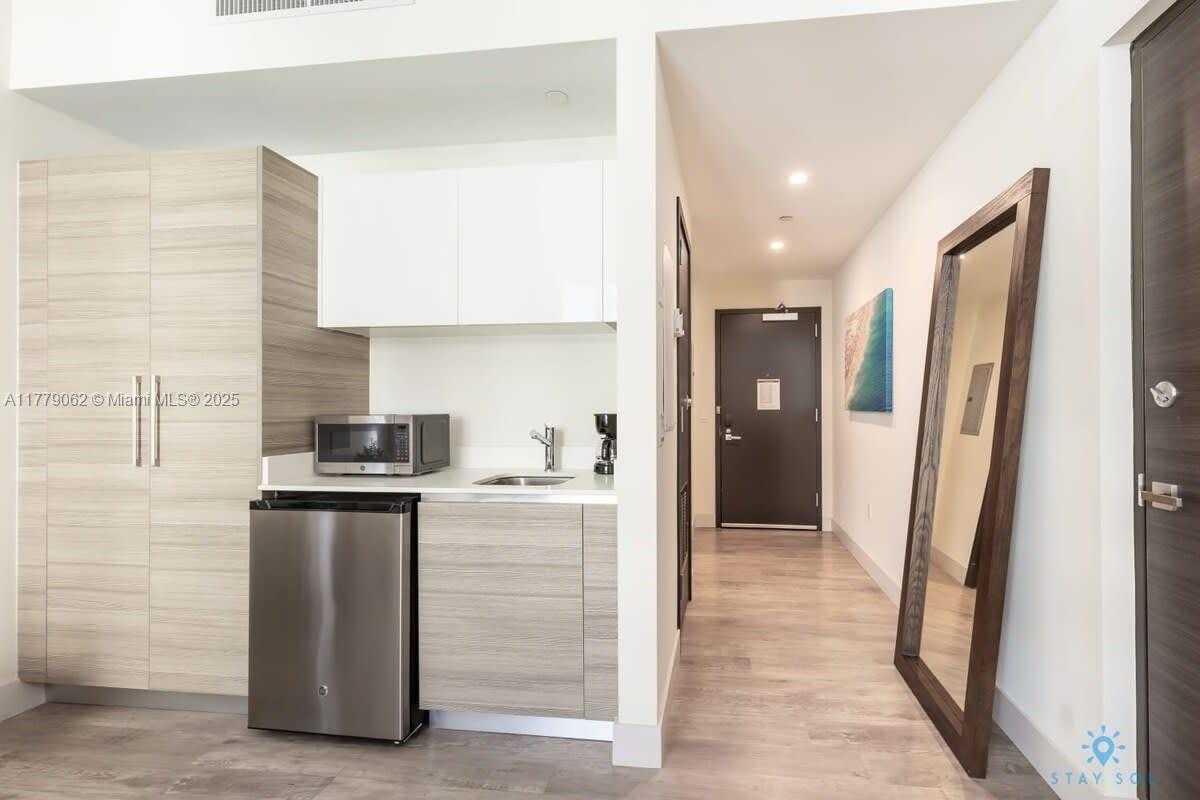 Small Image of 777 NORTH OCEAN DR #S503, Hollywood Number 5